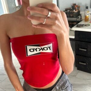 Red ‘Tokyo’ tube top 🎌